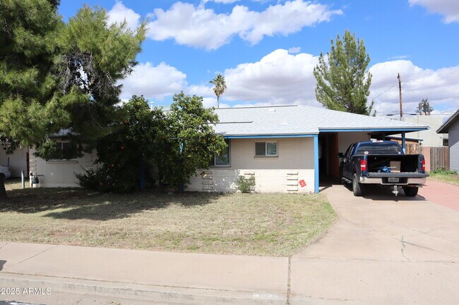 Primary Photo - 1524 W 7th St