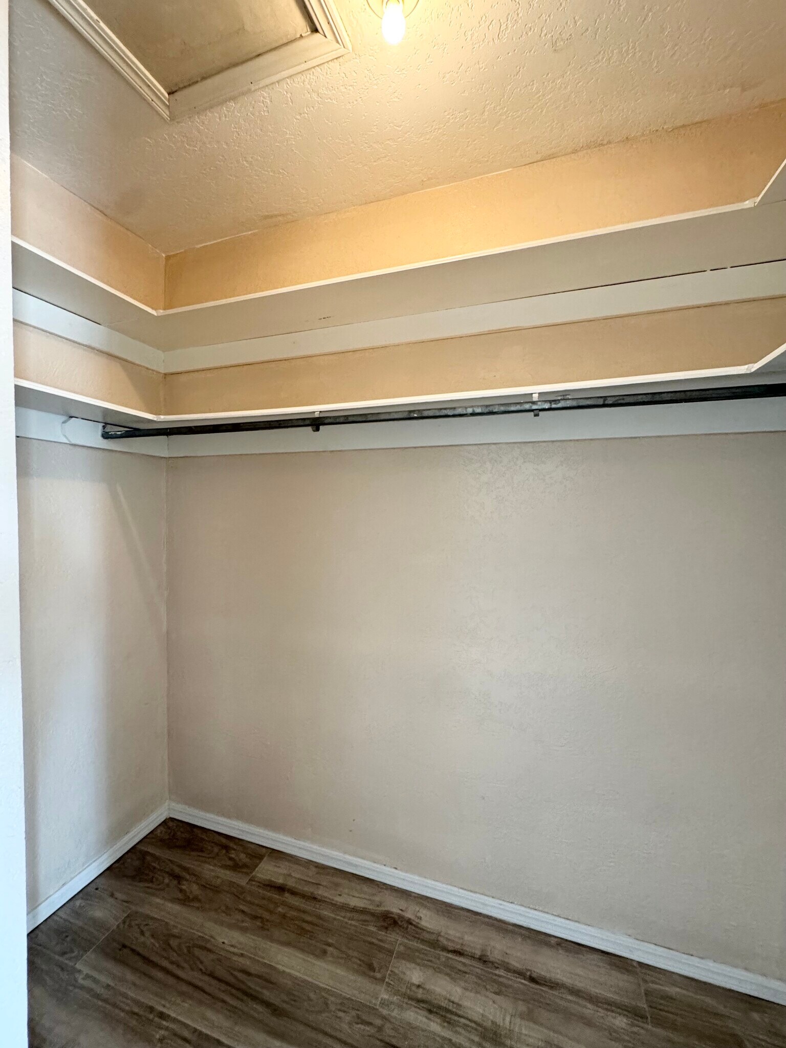 Building Photo - 401 NE 115th St