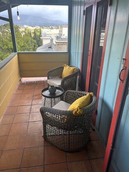 Building Photo - 1294 Boynton St