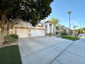Building Photo - 1432 S Apache Dr