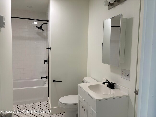 Building Photo - 3559 Route 32