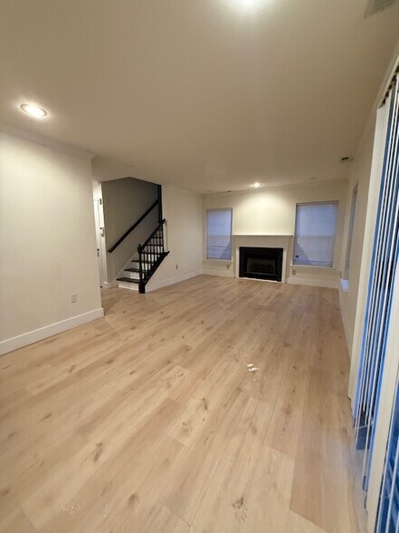 Building Photo - 9401 Wrensong Ct