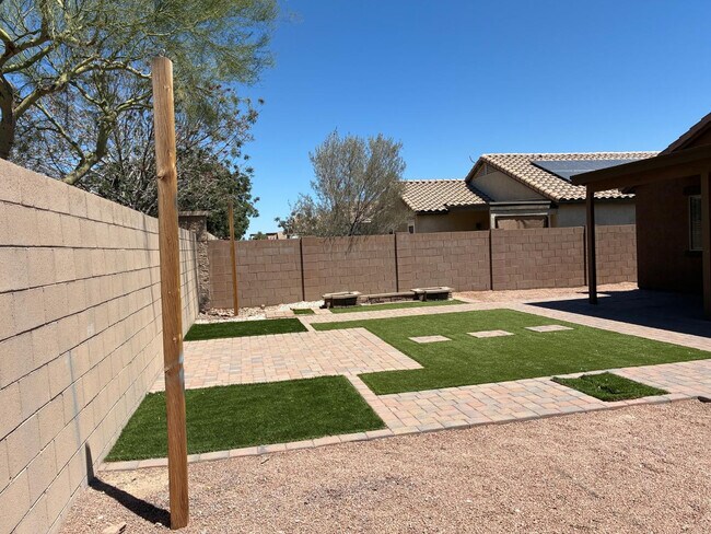 Building Photo - 23826 W Yavapai St