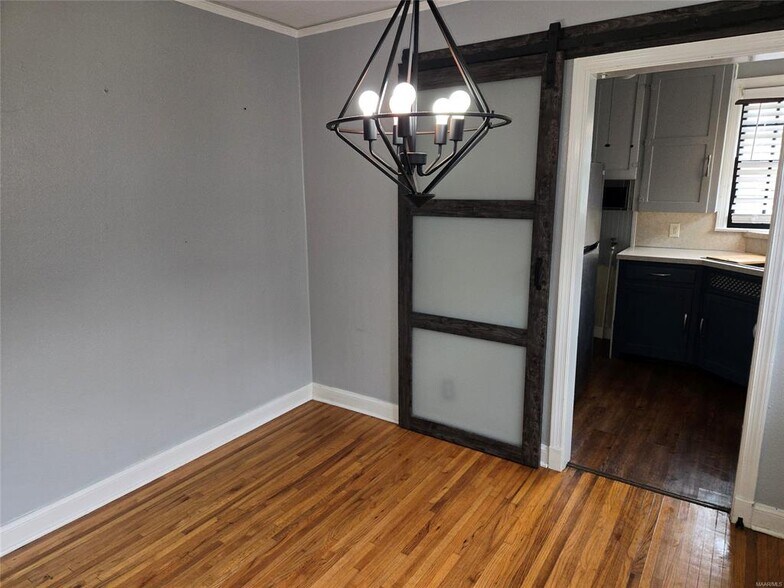 Building Photo - 110 Oak Forest Dr