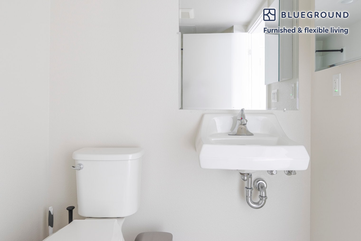 Building Photo - 1698 University Ave