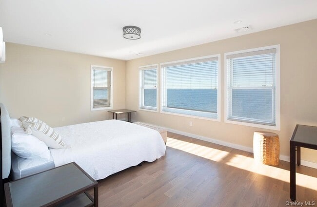 Building Photo - 15A Oakhurst Rd