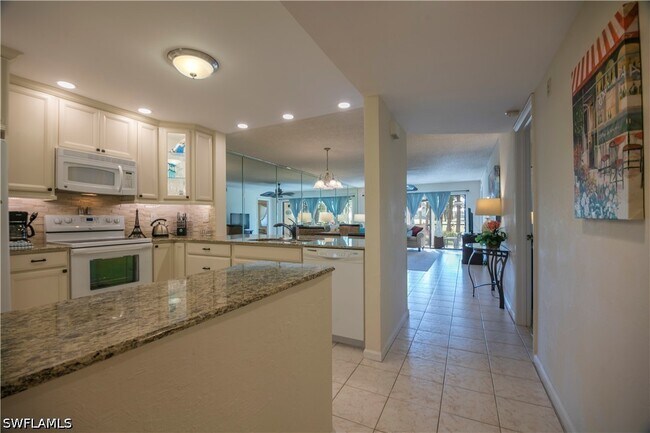 Building Photo - 5741 Deauville Cir