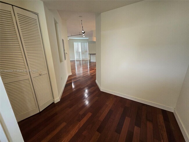 Building Photo - 7275 SW 89th St