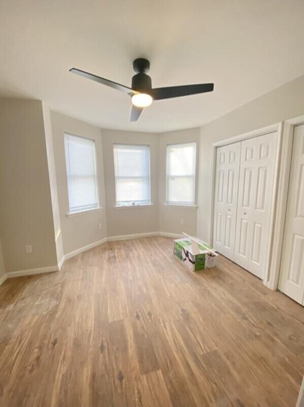 Building Photo - 4327 Reno St