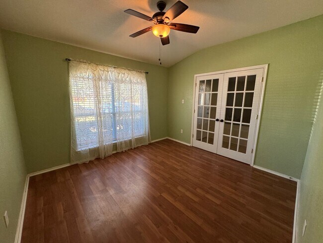 Building Photo - 204 Lottie Ln