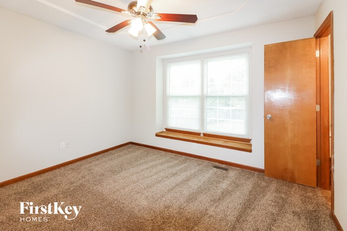 Building Photo - 1216 N Ponca Dr