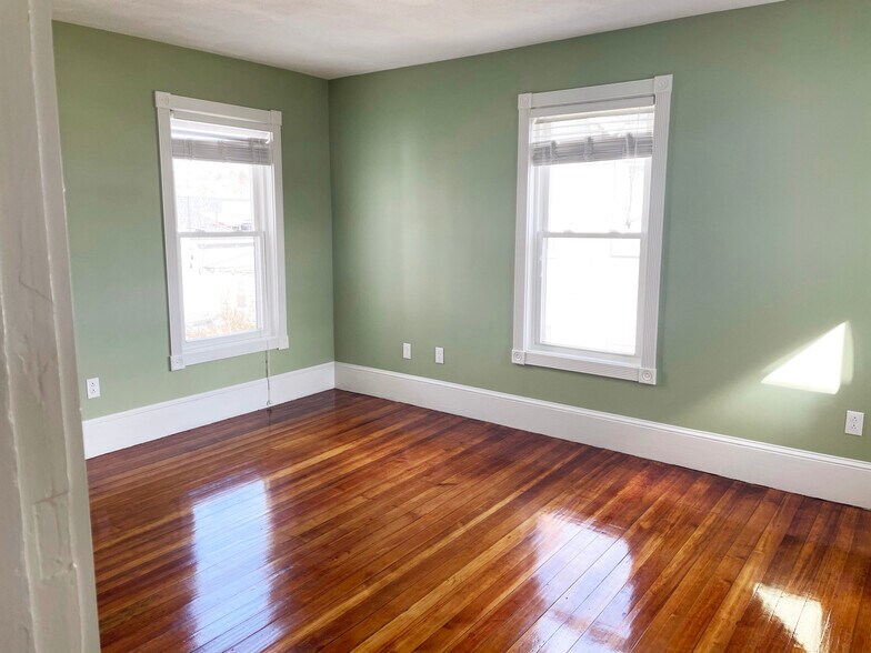 Bedroom 3 - 27 Webster Pl