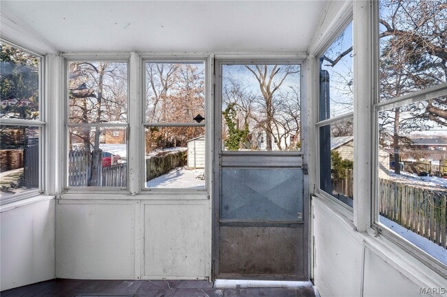 Building Photo - 3915 Schiller Pl