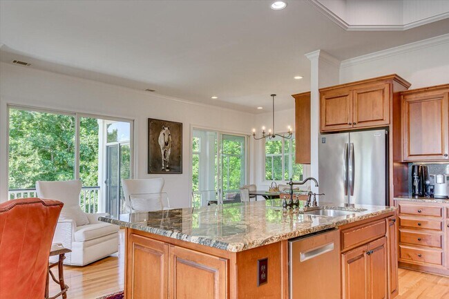 Building Photo - 501 John Fox's Run