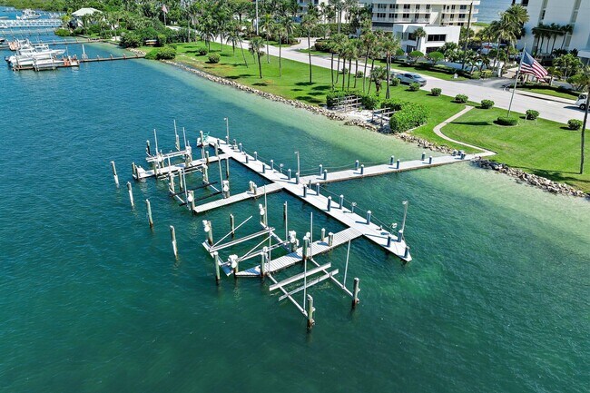 Building Photo - 19900 S Beach Rd