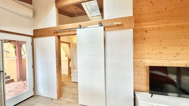 Building Photo - Beautiful Custom, Detached Guest Home on Stunning, Private, Gated, Country Property in Fallbrook!