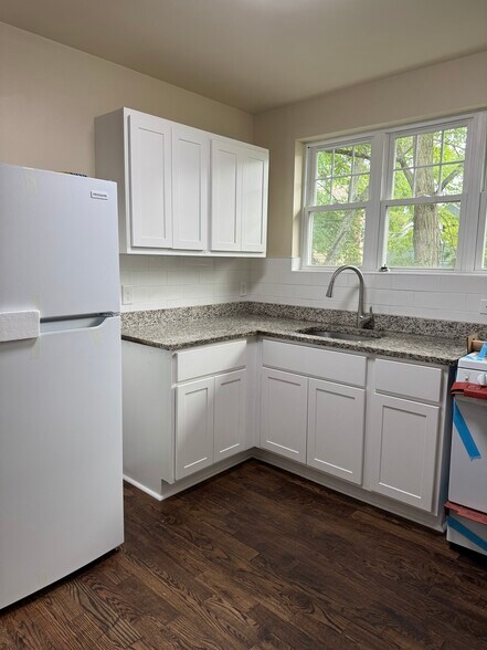 Building Photo - 6015 Dryden Ave