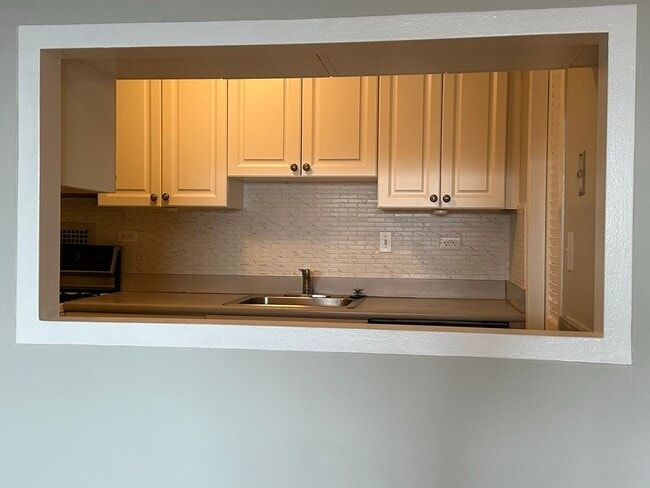 Building Photo - 7 Whittier Pl