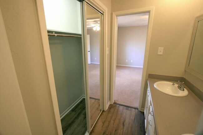 Building Photo - Spacious and Centrally Located