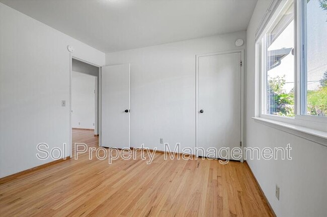 Building Photo - 515 Cayuga St