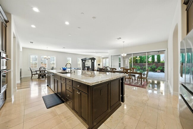 Building Photo - 201 Corriedale Ct