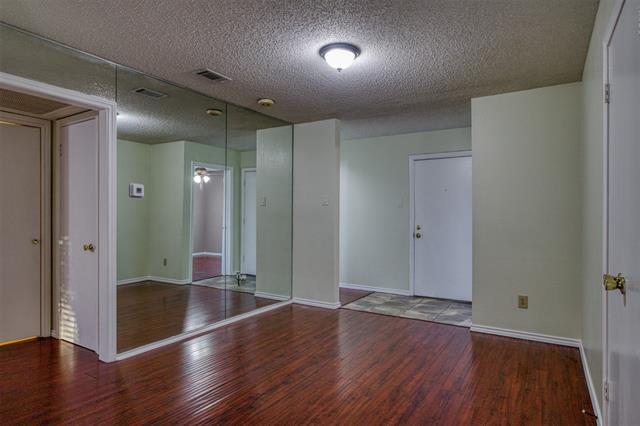 Building Photo - 5840 Spring Valley Rd