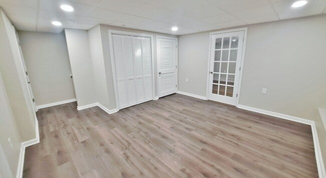 Building Photo - 3 Bed / 3-1/2 Bath Single Family Townhome