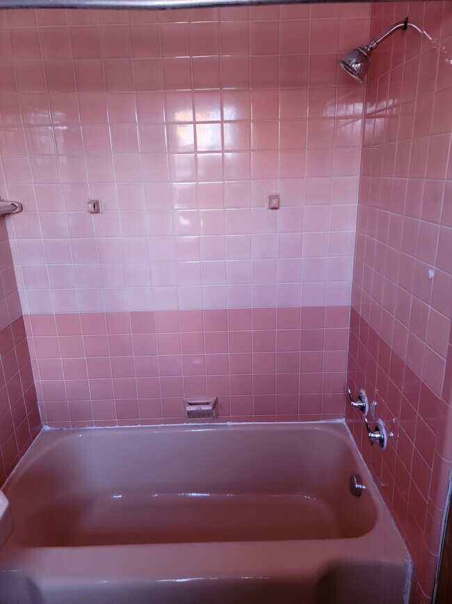 Building Photo - 103 N 3rd St