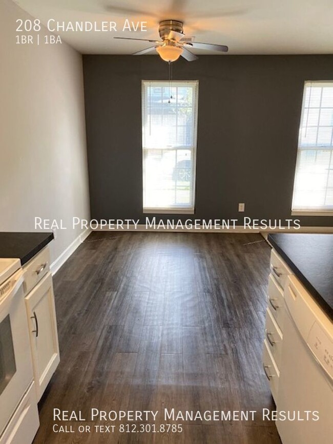 Building Photo - 1 Bedroom, 1 Bath, Mulberry Square