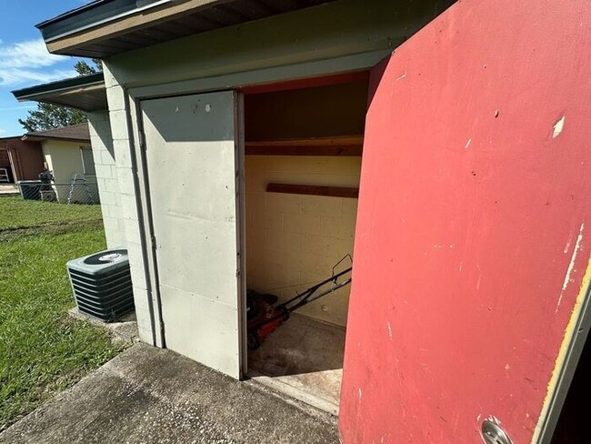 Building Photo - Wonderful 2 bedroom/2 bath Duplex near UCF!!!