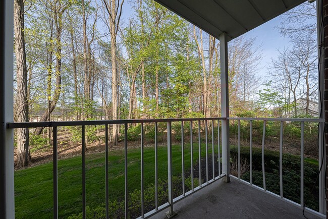 Building Photo - 10760 Ravenna Rd