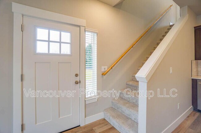 Building Photo - 313 E Caribou Ct