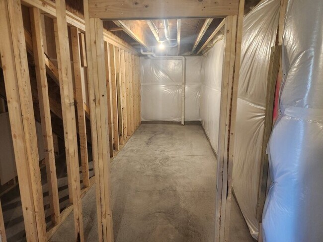 Building Photo - 2508 Chan Dr