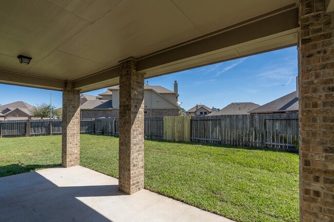 Building Photo - 22918 Caverly Ln