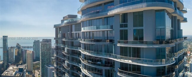 Building Photo - 1000 Brickell Plaza