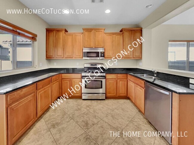 Building Photo - 1096 W Versilia Dr