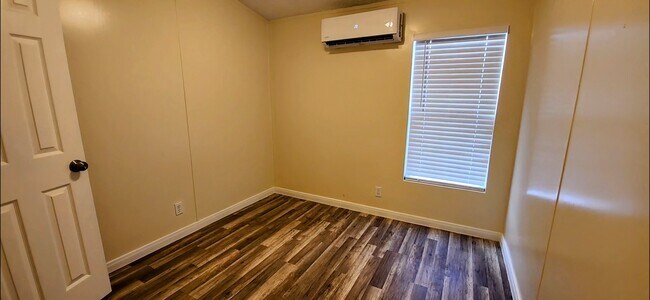 Building Photo - 2555 Lee Turner Rd