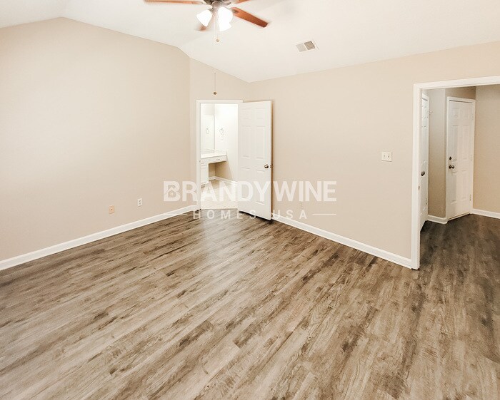 Building Photo - 9628 Daly Dr
