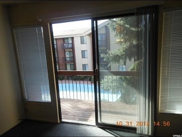 Building Photo - 1032 E 400 S