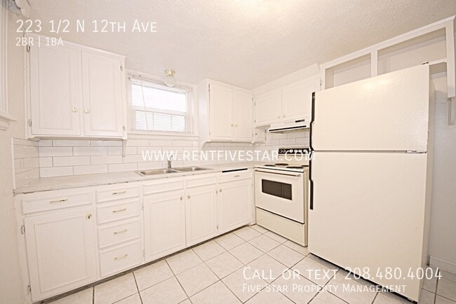 Building Photo - 223 1/2 N 12th Ave-