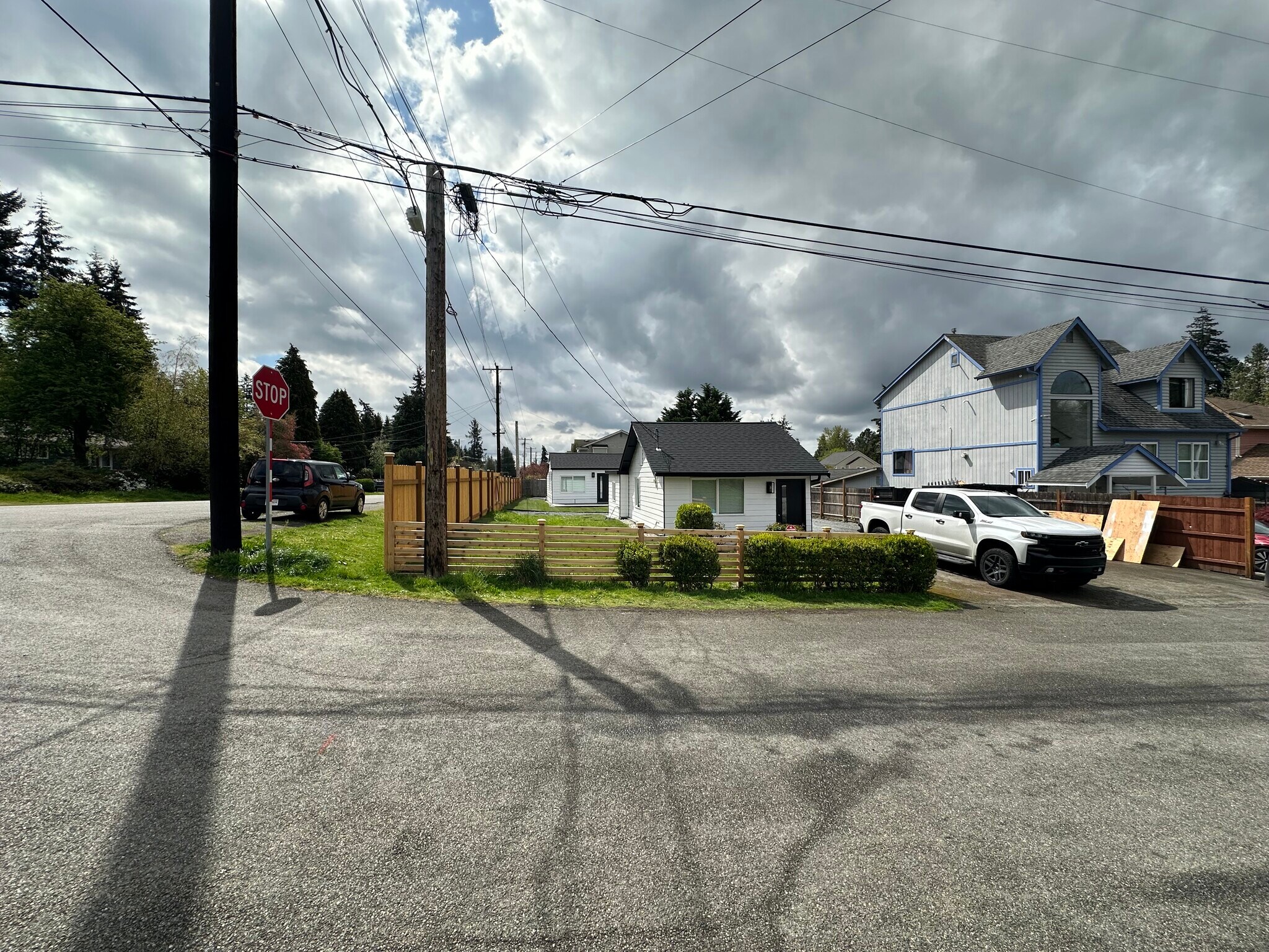 Building Photo - 1747 NE 147th St