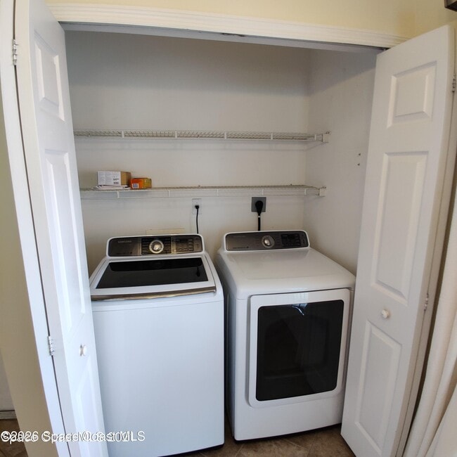 Building Photo - 2061 Tiburon Ln