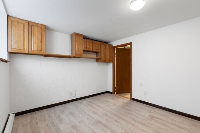 Building Photo - Beautiful 5-Bedroom + Office, 4-Bath Home in Northwest Fort Collins!