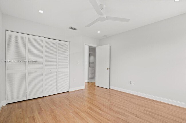 Building Photo - 9148 SW 129th Ln