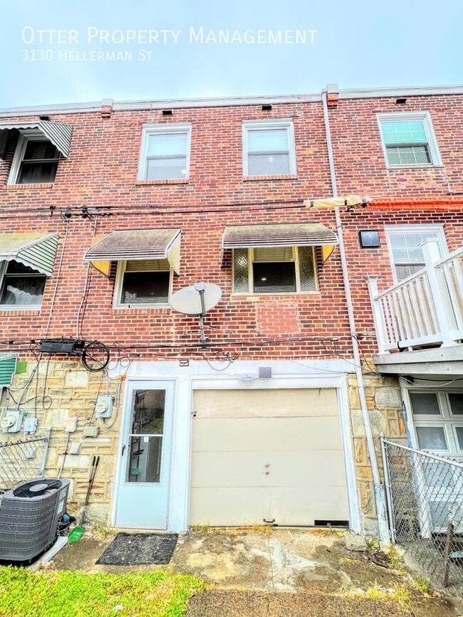 Building Photo - 3130 Hellerman St