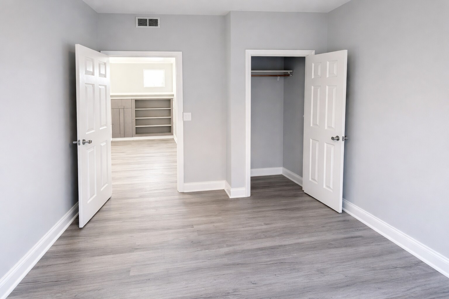 Building Photo - 843 E Marquette Rd