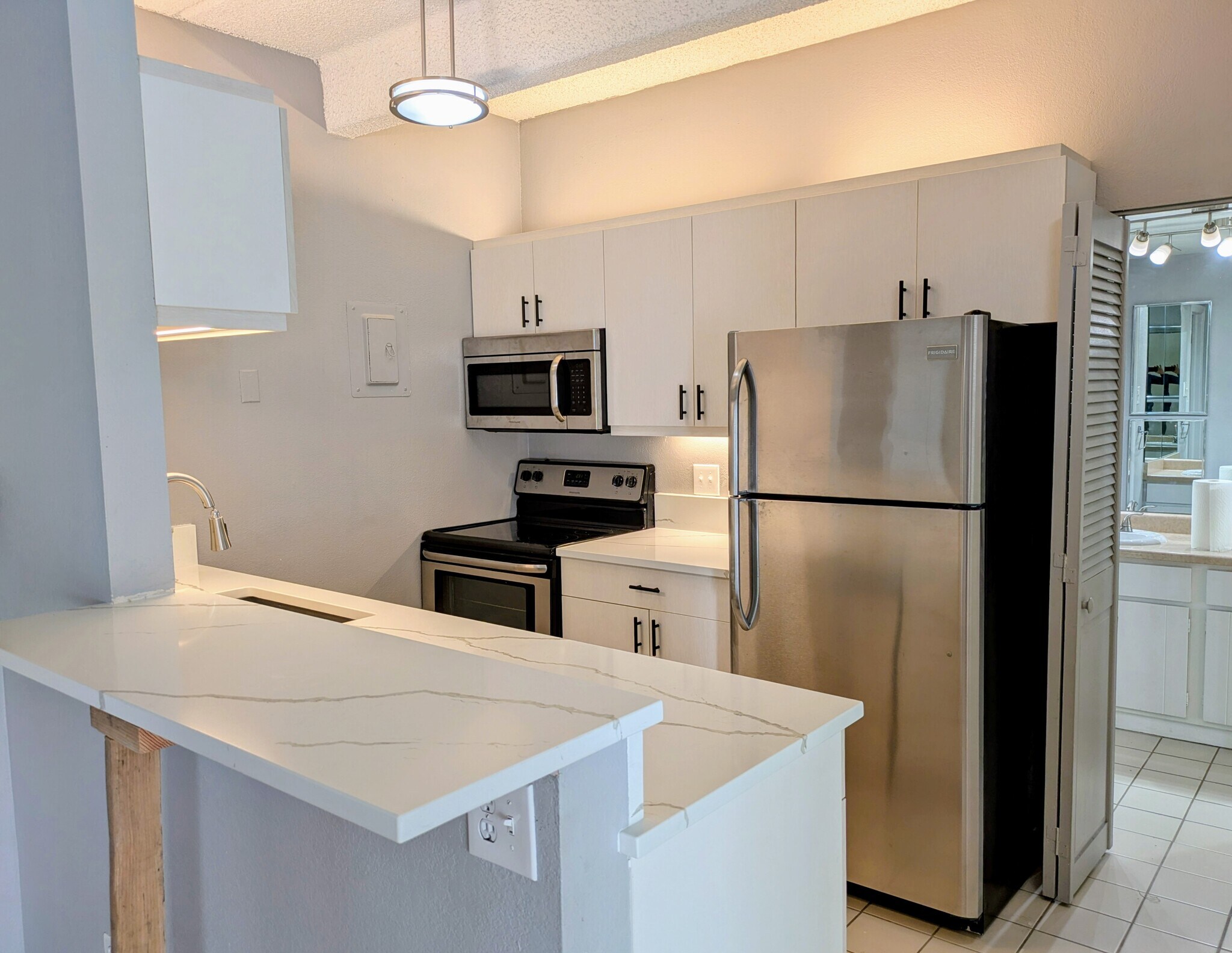 Building Photo - 1888 S Jackson St