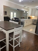 Building Photo - 1420 Marlyn Dr