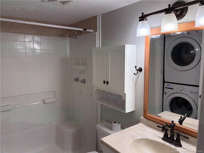 Building Photo - 800 NW Fork Rd