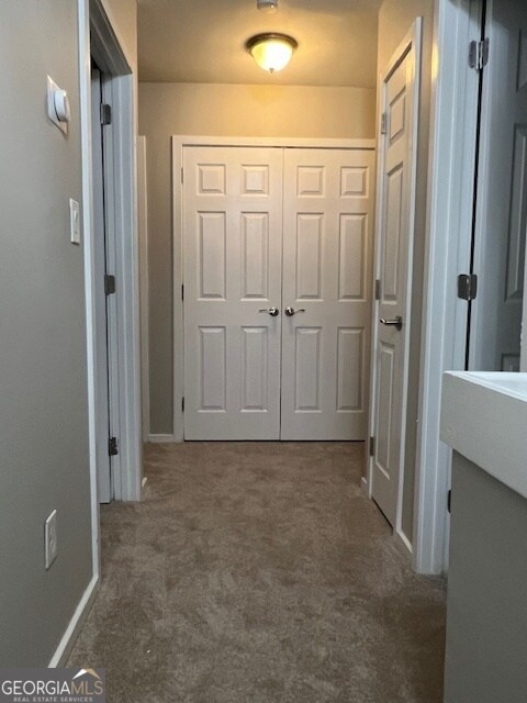 Building Photo - 2 Fairway Ln